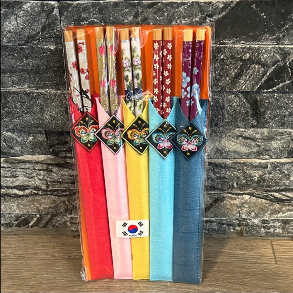 NWT Colorful Korean Embroidered Chopstick Set x 5 with Decorative Sleeves